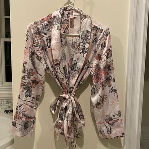 Victoria secret short robe or tie pajama top new with tags